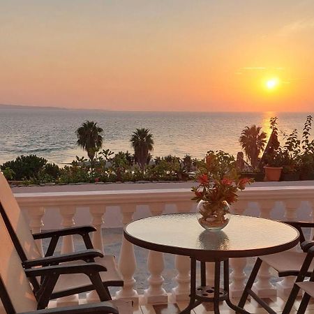 Apartment Tinka In Saranda Екстер'єр фото