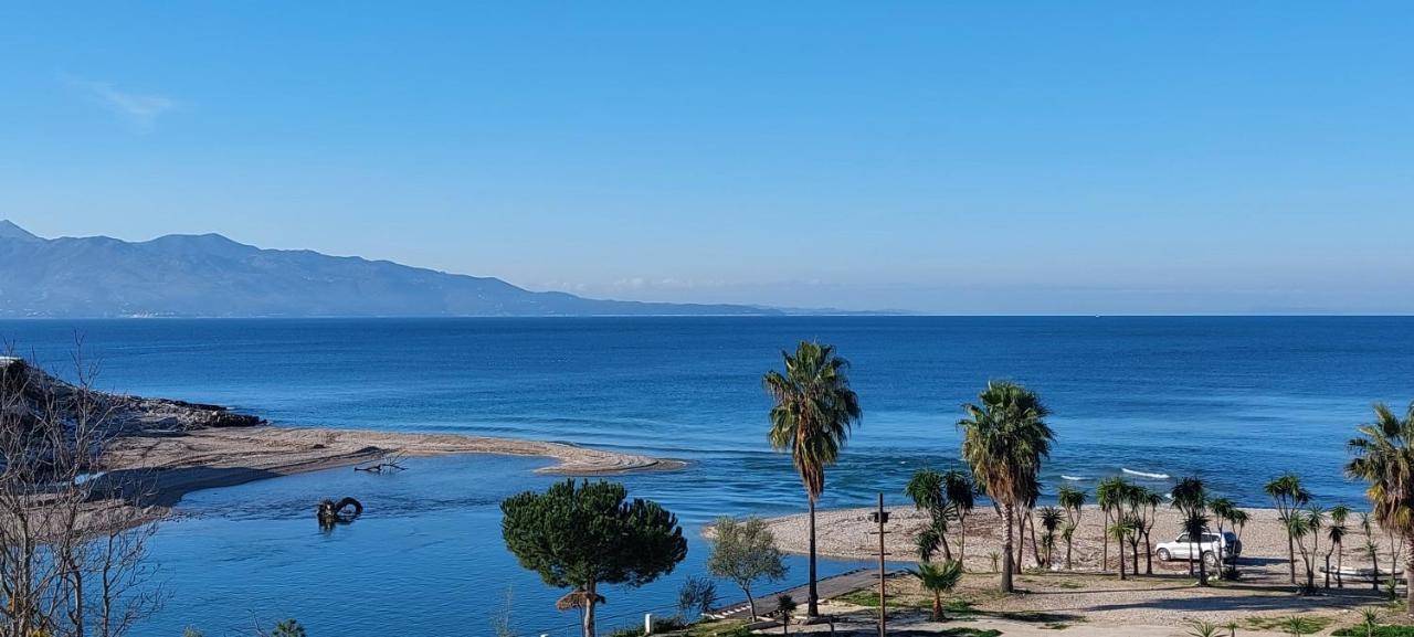 Apartment Tinka In Saranda Екстер'єр фото