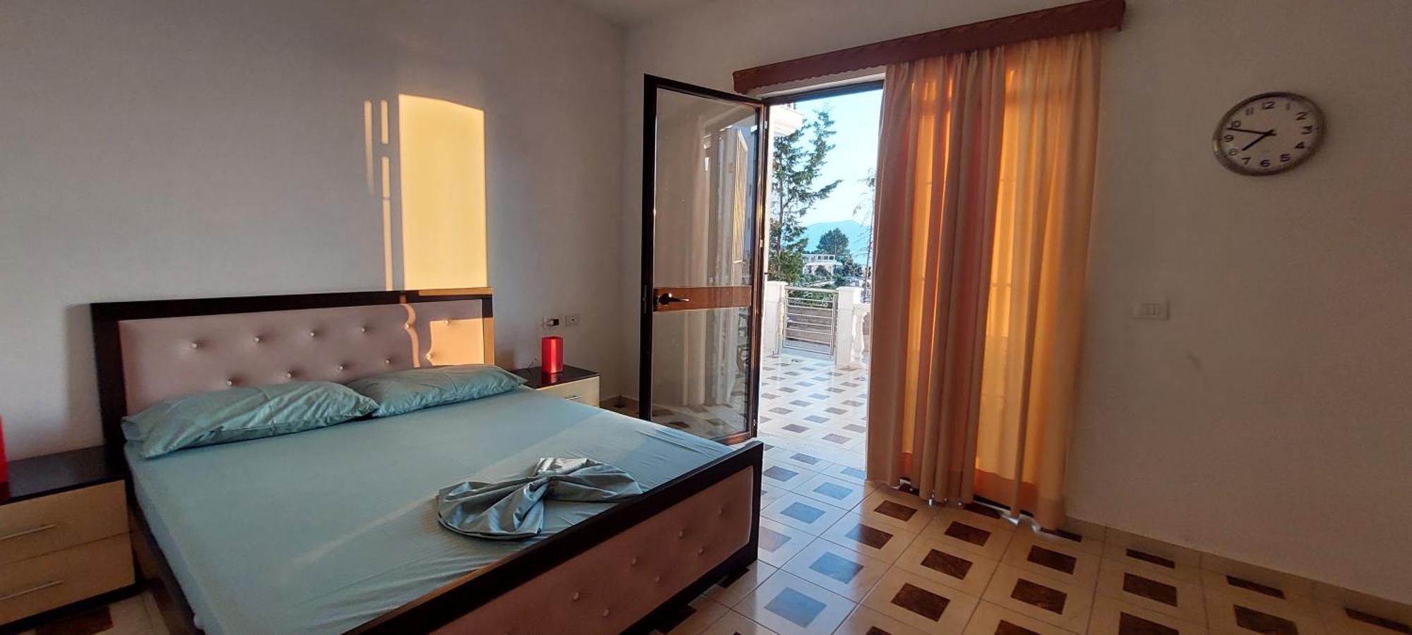 Apartment Tinka In Saranda Екстер'єр фото