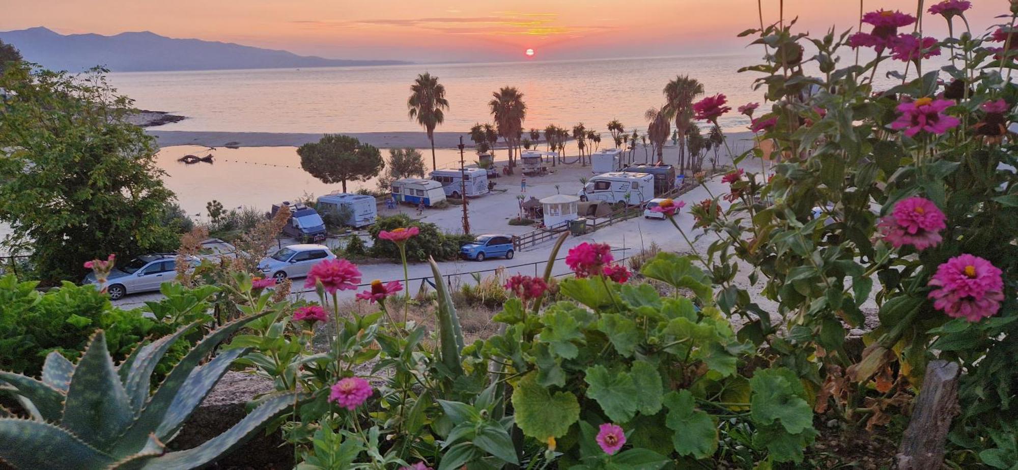 Apartment Tinka In Saranda Екстер'єр фото